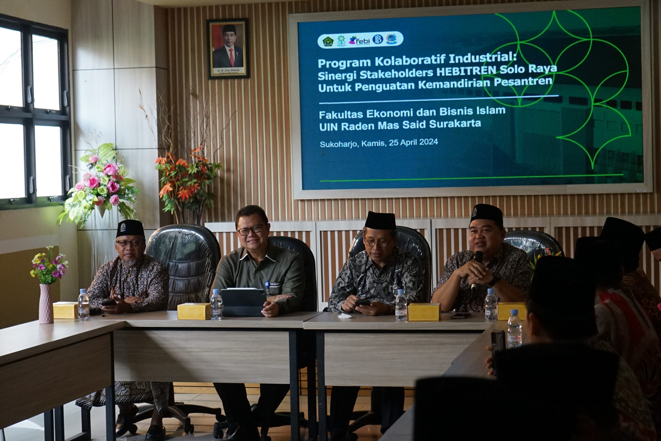 Tekankan Kemandirian Ekonomi Pesantren, Kepala KPw Bank Indonesia Solo hadiri Halal bi Halal dan Silaturahim HEBITREN Solo Raya bersama Stakeholder