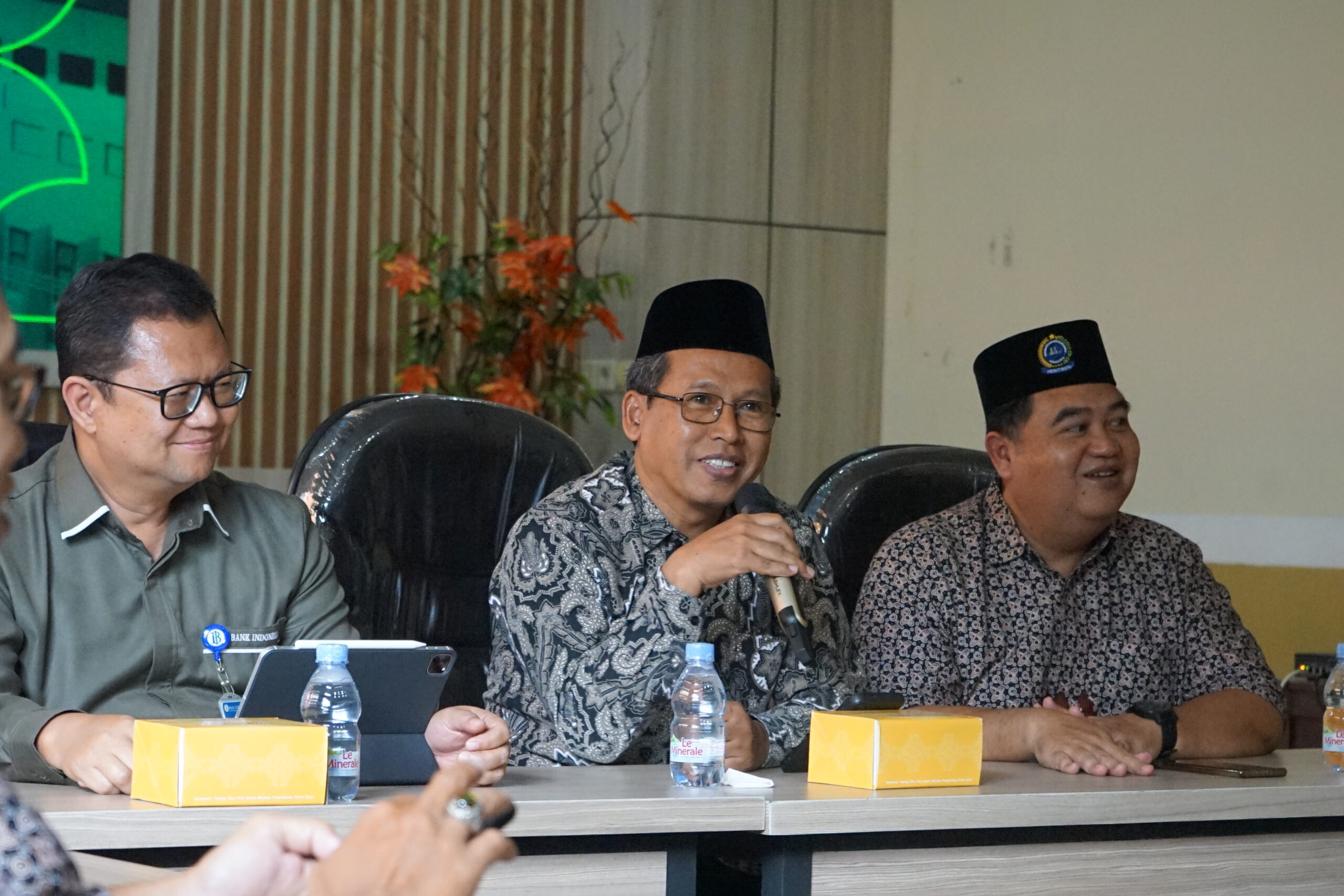 Wakil Rektor 1 UIN Raden Mas Said Surakarta dorong HEBITREN Solo Raya untuk terus Kreatif dan Inovatif dalam pengembangan ekonomi Pesantren