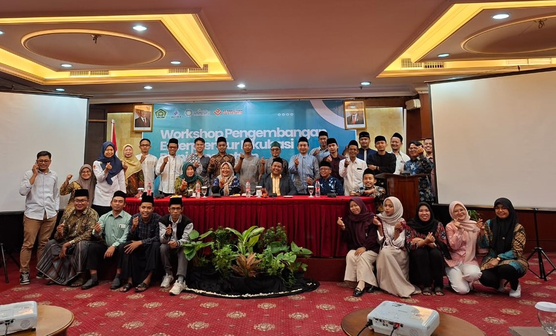 Ketua HEBITREN Solo Raya Jadi Narasumber Workshop Pengembangan Bisnis Pesantren